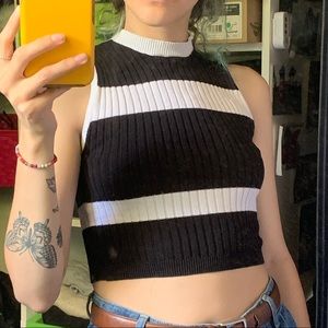 B&W striped crop top!
